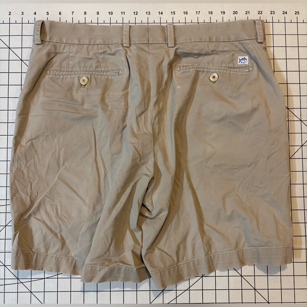 Southern Tide Men’s Size 36 Tan Flat Front Chino Shorts